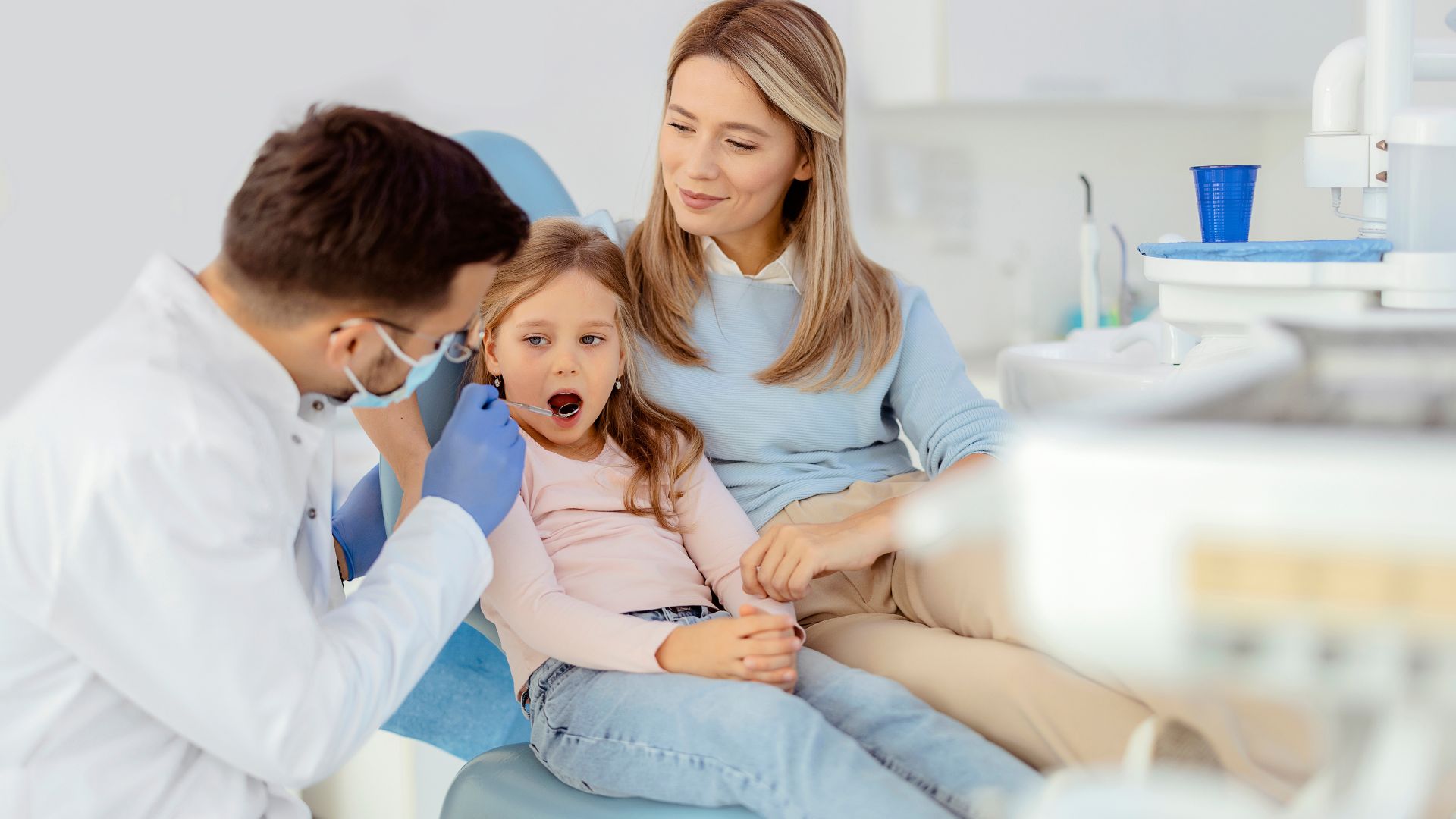 How A Family Dentist in Playa Vista Supports Every Stage Of Care Across the Years
