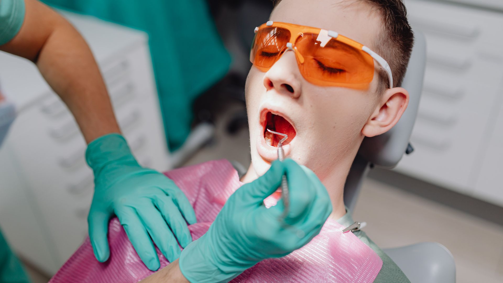 How Westside Aesthetic Dentistry Approaches Gum Disease Treatment in Playa Vista, California