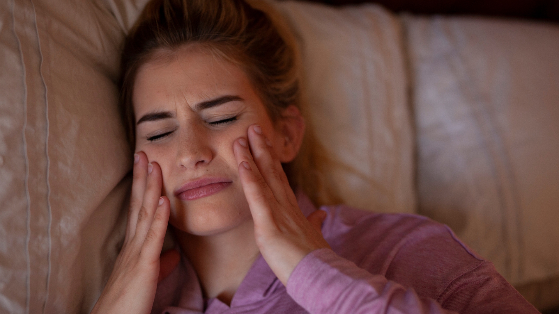 Signs You May Need a Teeth Grinding and Airway Evaluation in Playa Vista image